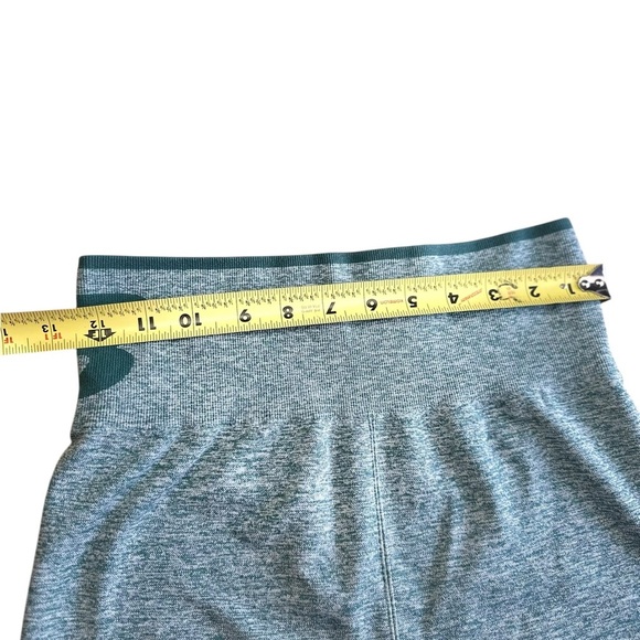 New Balance Green Biker Shorts Size Medium - Picture 8 of 9